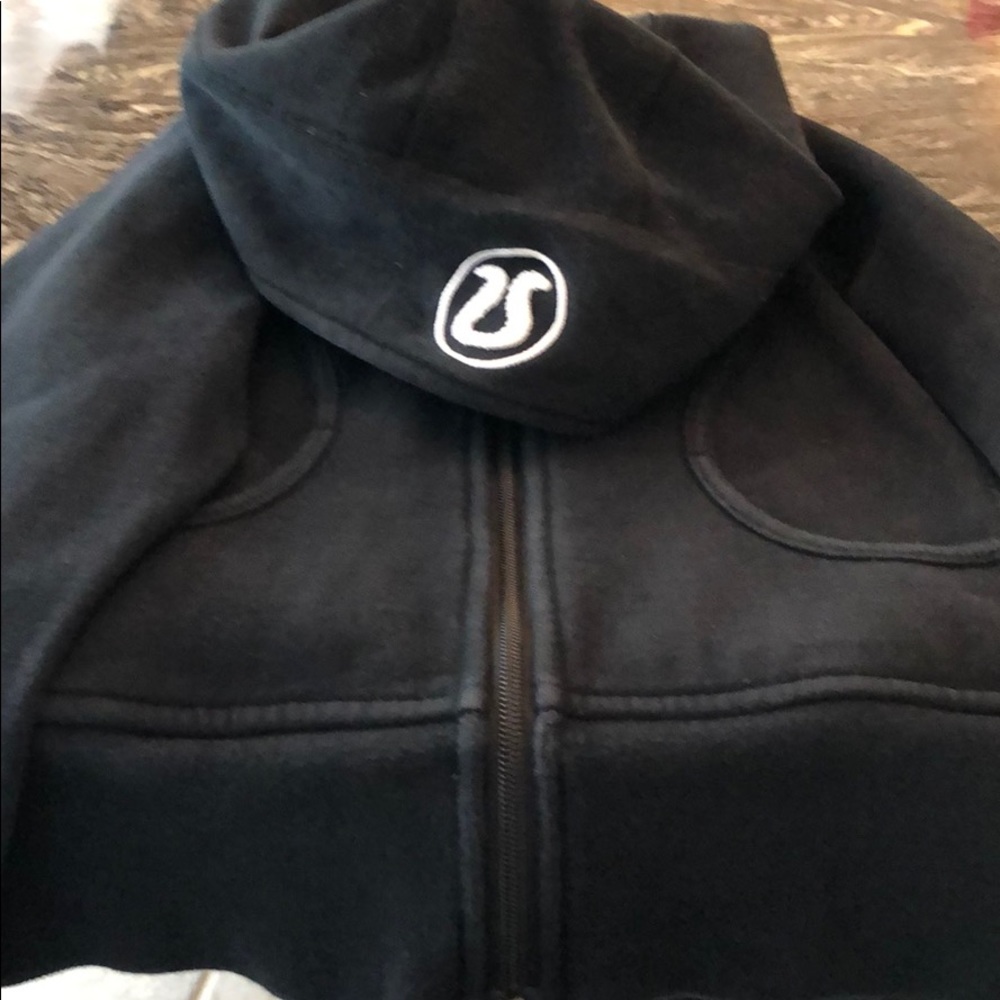 Vintage Lululemon Size 2 Black Zip Up Sweatshirt